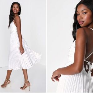 Lulus Pleating Up White Satin Jacquard Pleated Midi Dress size medium bridal‎